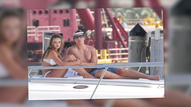 Miles Teller et sa petite-amie Keleigh Sperry célèbrent leur anniversaire sur un yacht