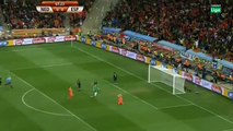 Parada de Casillas a Robben en la final del mundial....