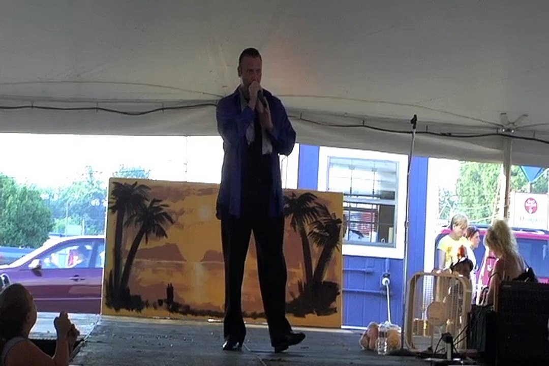 Scott Michael sings 'Danny Boy' Elvis week 2014 video
