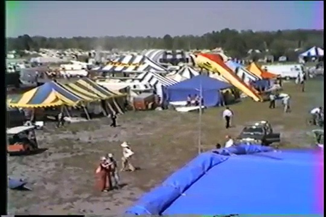 ULTRALIGHT AVIATION - Seventy Awesome Ultralight Aircraft in 5 minutes.