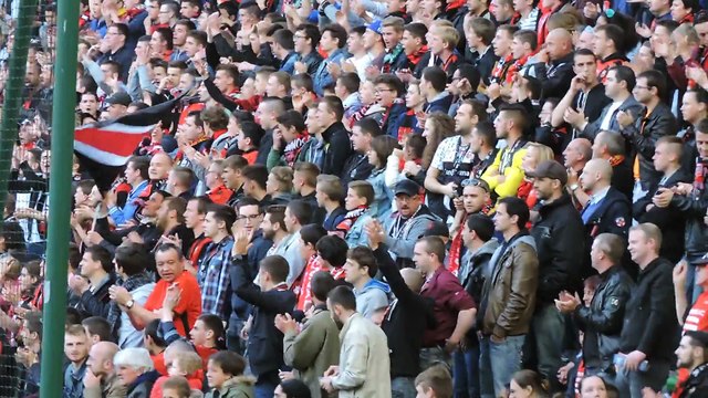 09/05/15 : SRFC-SCB : ambiance dans le kop (suite)