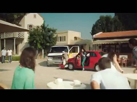 פרסומת של ביטוח ישיר עם רוני דלומי