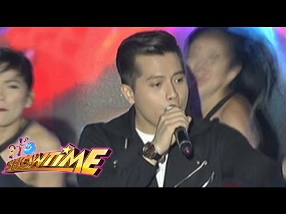 Jason Dy sings OMG on It's Showtime