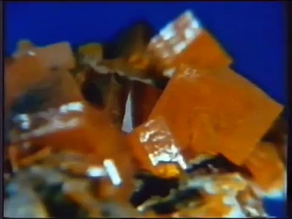 ¿CÓMO SE FORMAN LOS CRISTALES MINERALES? MATERIA CRISTALINA, CRISTALES Y CRISTALIZACIÓN EA)