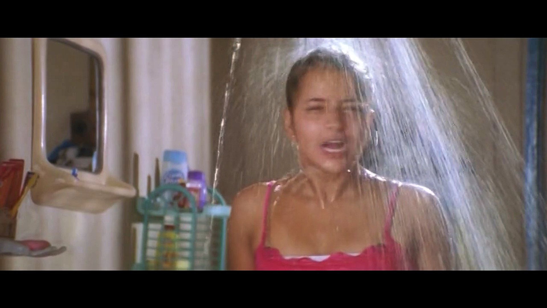 Reema Sen very hot and sexy  in south indian movie