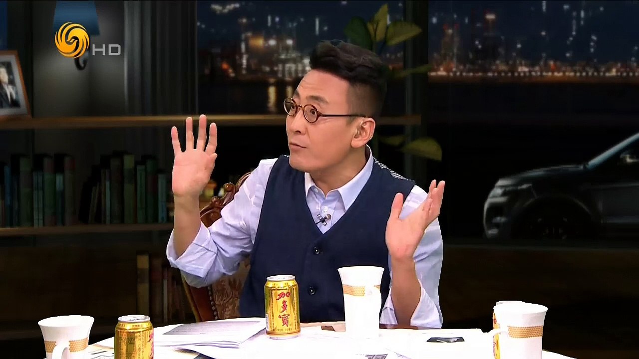 20150512 锵锵三人行 成都被打女司机一夜成名进退失据