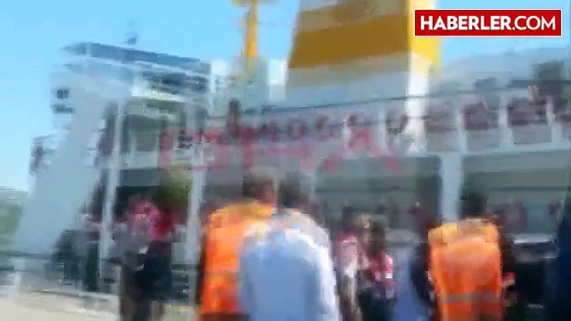 Gebze Emre Belözoğlu ile Beşiktaş Taraftarları Gebze Eskihisar'da Feribotta Kavga Etti