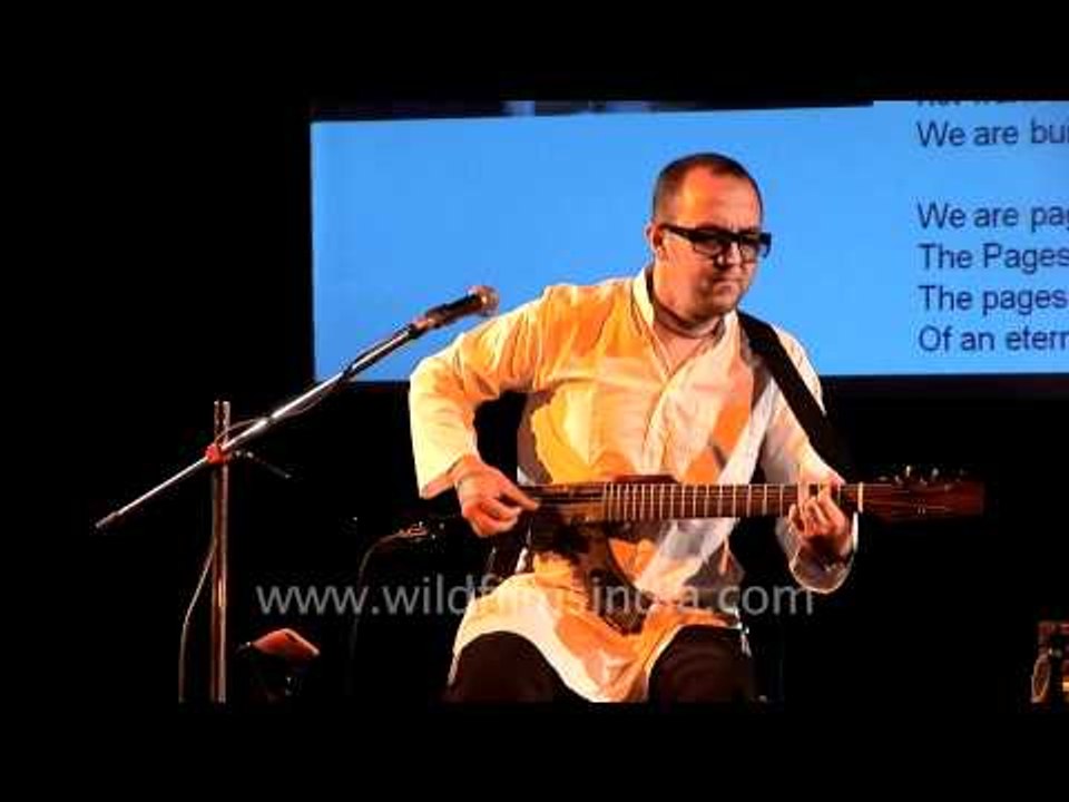 Cesar Lopez playing the escopetarra