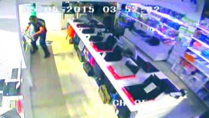 24 bilgisayarı saniyeler içinde çaldılar!