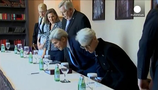 Путин угостил Керри крымским вином и разъяснил ему свою позицию