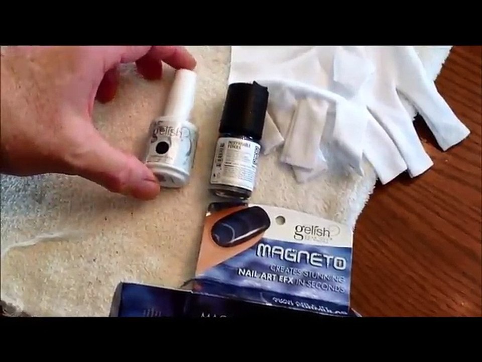 Harmony Gelish Magneto - Inseparable Forces w Matching Magnetic Lacquer Review