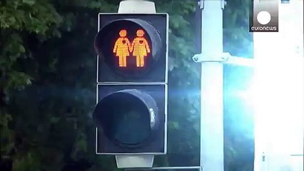 Τα νέα ομοφυλόφιλα φανάρια της Αυστρίας