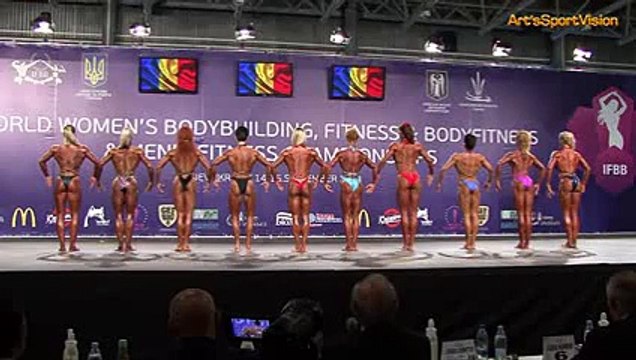 Female Bodybuilding Female Fitness ASMR TV ab workout routine for women at gym 001