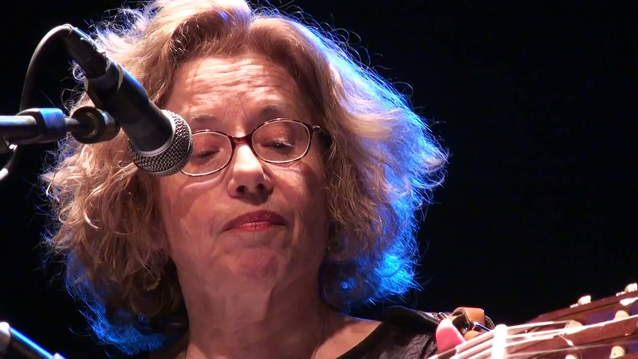 Chava Alberstein -Two Yiddish songs חוה אלברשטיין יידיש