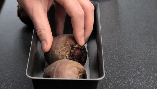 Comment cuire des betteraves au gros sel ? - Gourmand