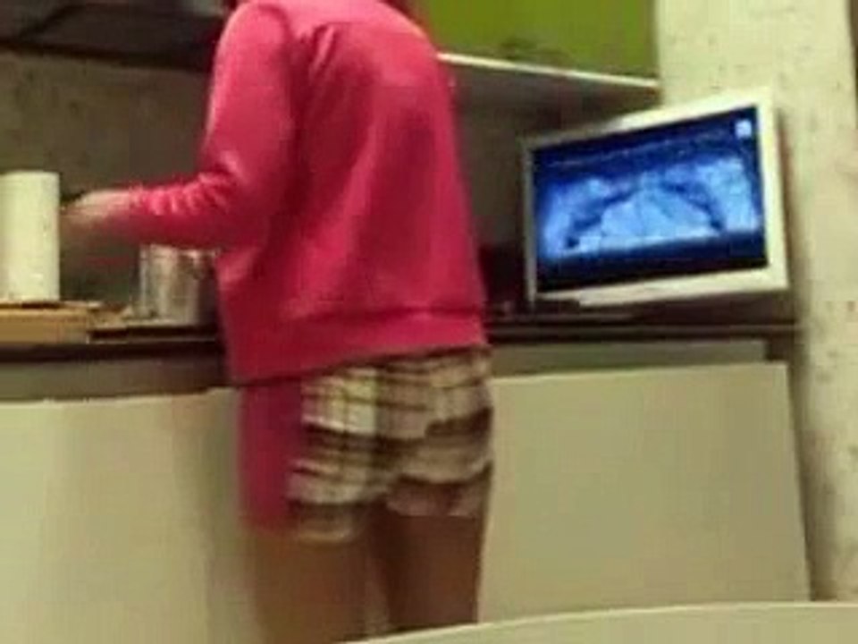 دانس عالى المستوى فى المطبخ Dance in the kitchen