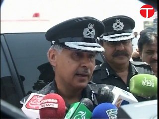 IG Sindh speaking to media