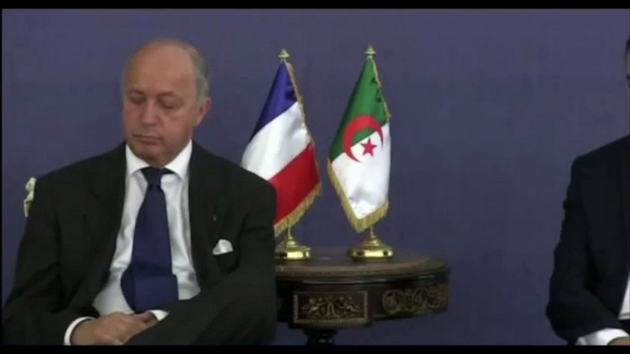 Laurent Fabius s'endort en déplacement en Algérie