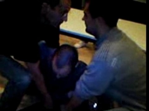 40.Relevé assis au sol-assis sur table