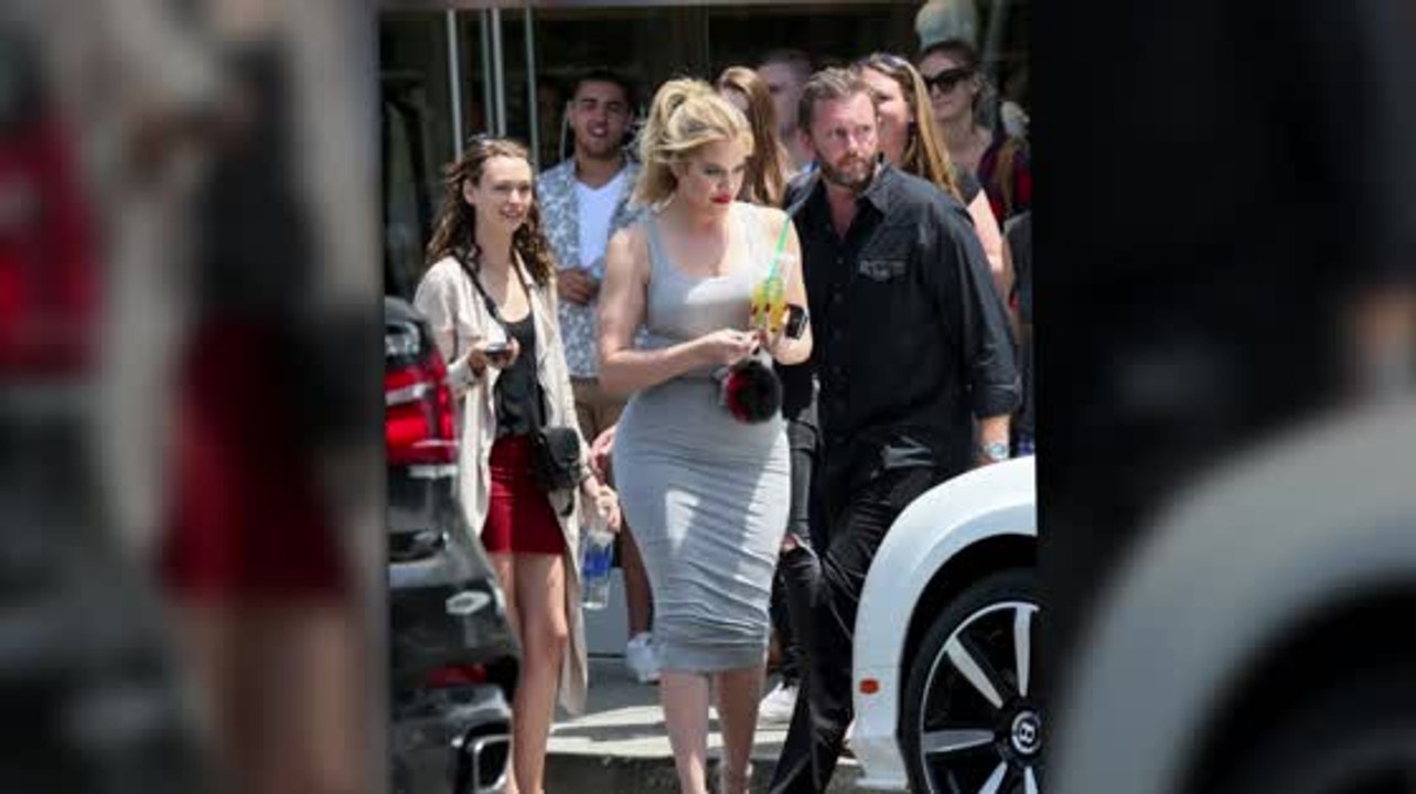 Khloé Kardashian Shows Off Her Impressive Curves At Dash