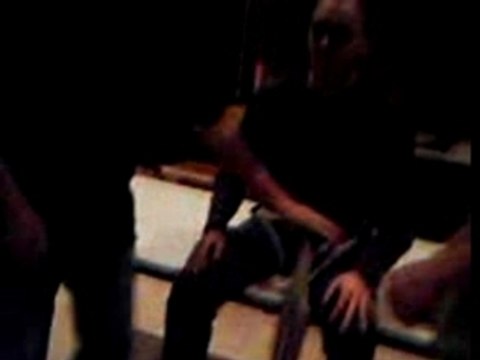 41.Relevé assis au sol-assis sur table