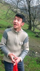 Avril 2015 : Sur les monts du Sassoun, un jeune Kurde chante pour des Arméniens