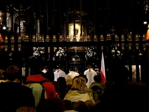 Odnowa w Duchu Świętym - Częstochowa 2010 cz.01 konsekracja w kaplicy Matki Bożej