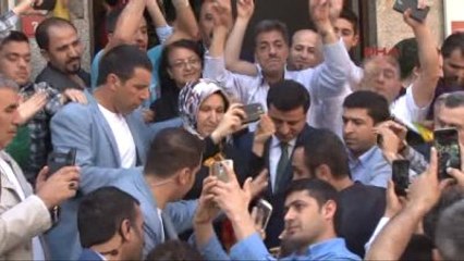 Demirtaş Bir Daha Balkon Yüzü Göremeyeceksin...