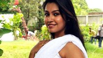 Actress Varsha K Pandey Hot navel show in white saree