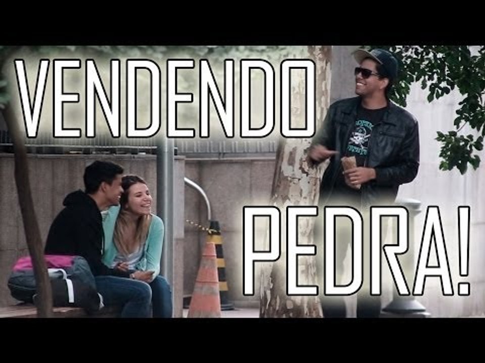 VENDENDO PEDRA
