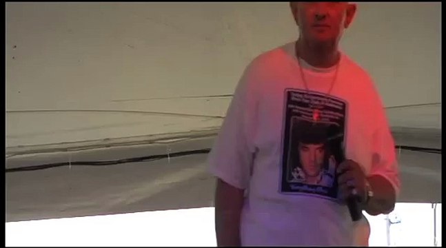 Jerry Russell sings 'I Gotta know' at Elvis Week 2011 (video