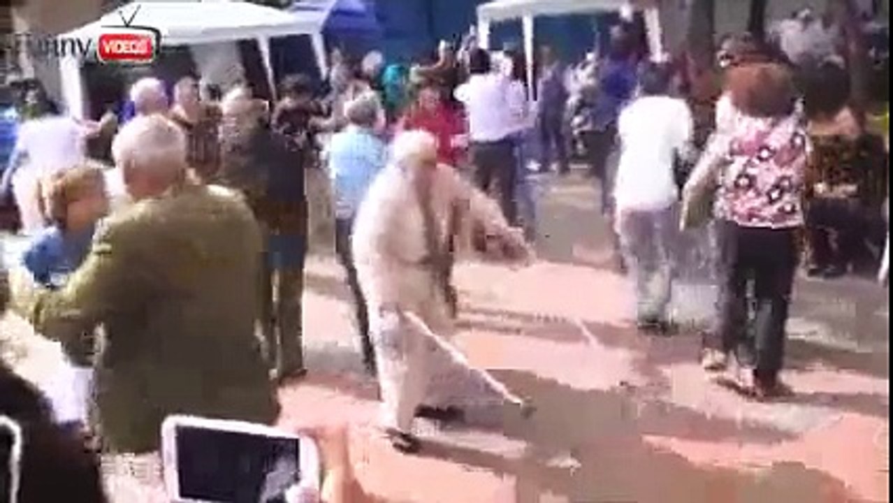 Watch Original Cool Old Man Dancing, Granpa Shufflin   Exclusive!   Funny Old Men Dancing‬‏1