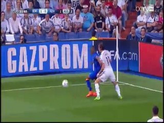 مشجع يتلاعب بايفرا في لقاء الريال