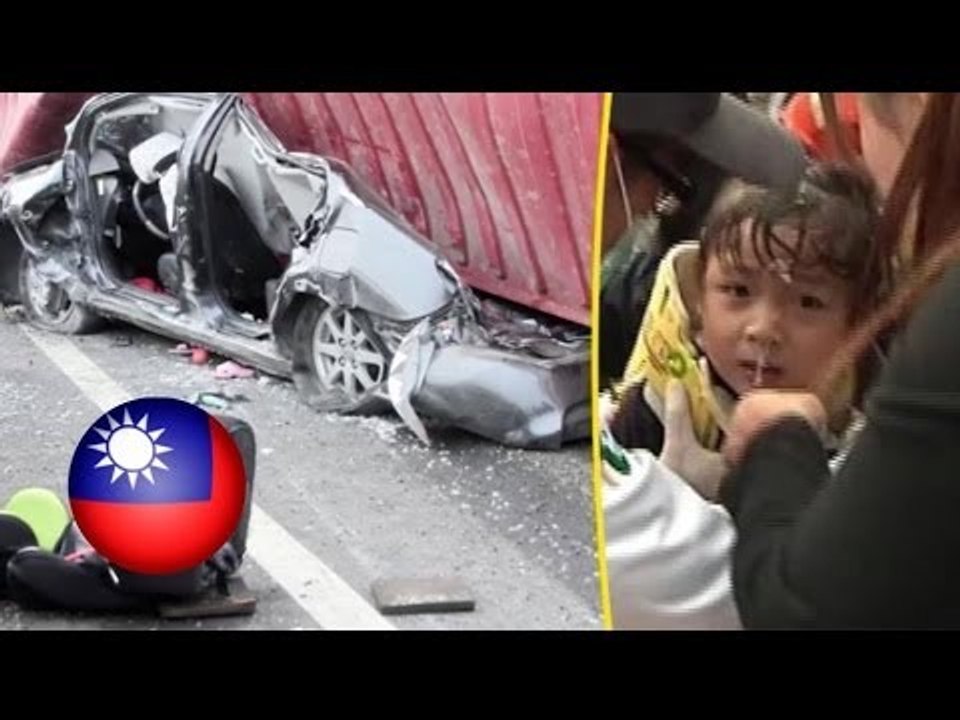 Miracle! Container lorry crushes car, passengers survive!