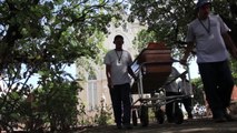 Rio de Janeiro Cemetery Offers XXL Graves for the Obese