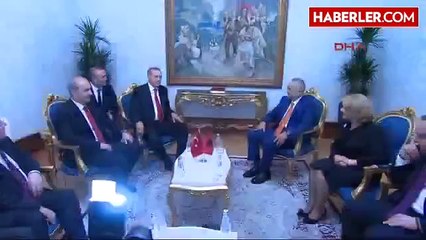 Cumhurbaşkanı Erdoğan'a 'Ulusal Bayrak Nişanı' Verildi