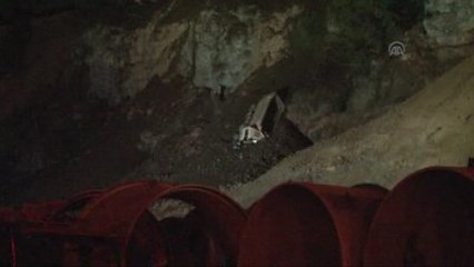 Toprak Altında Kalan Kamyonun Sürücüsü Kurtarıldı