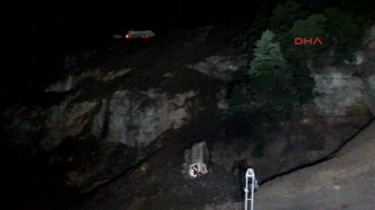 Zonguldak'ta Tıraşlama Yapılan Dağda Heyelan