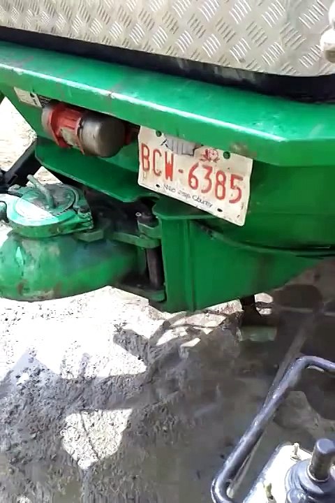 Concrete pump boom clean out