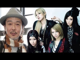 リリーが女性バンド脱がせる