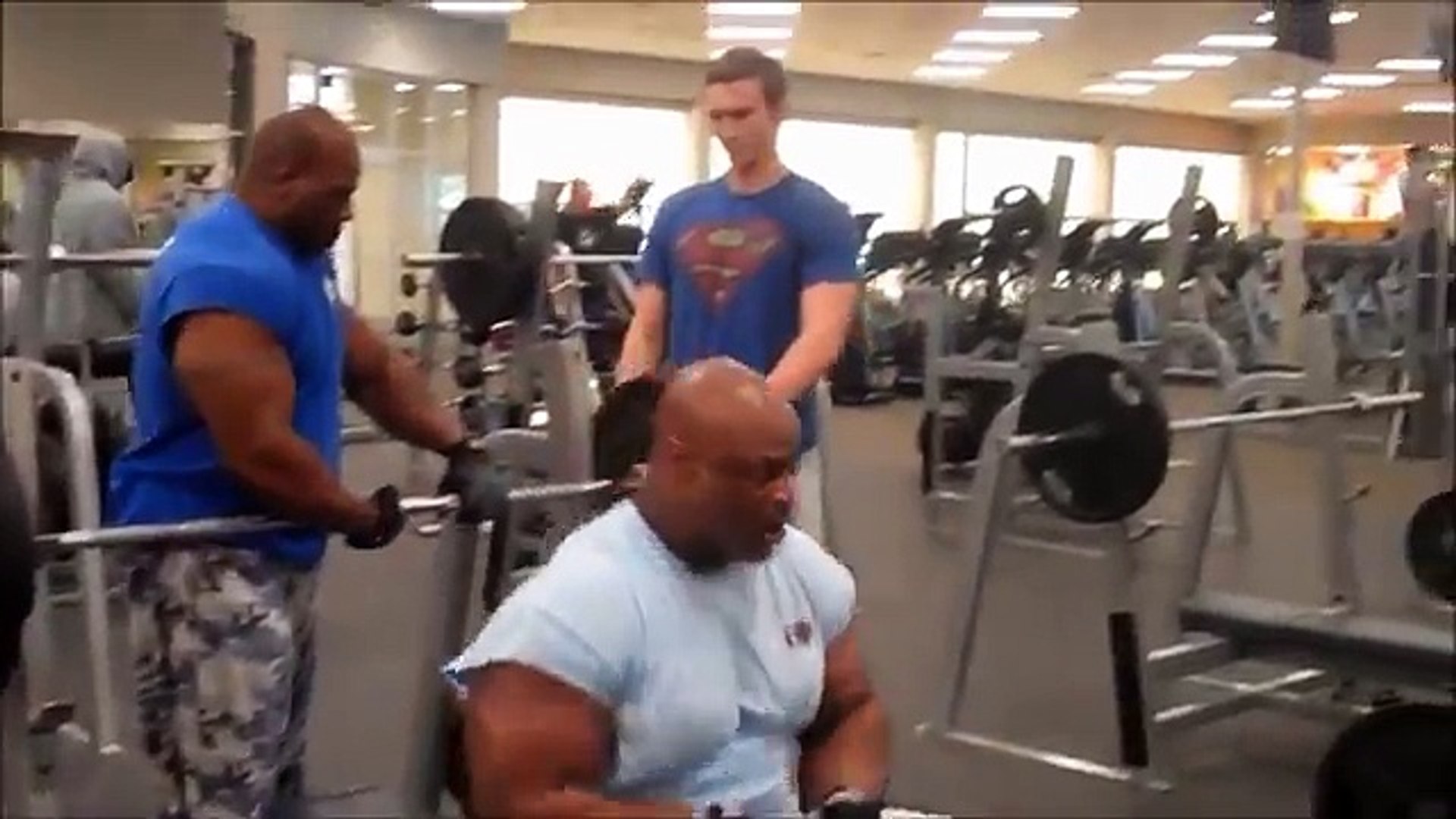 Bodybuilding Icon Ronnie Coleman Walks r Through Chest Day