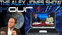Alex Covers Story of Mexican Military Crossing Over into Texas Town on The Alex Jones Show 1/3