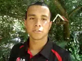 Diego, da base, apresenta-se à torcida