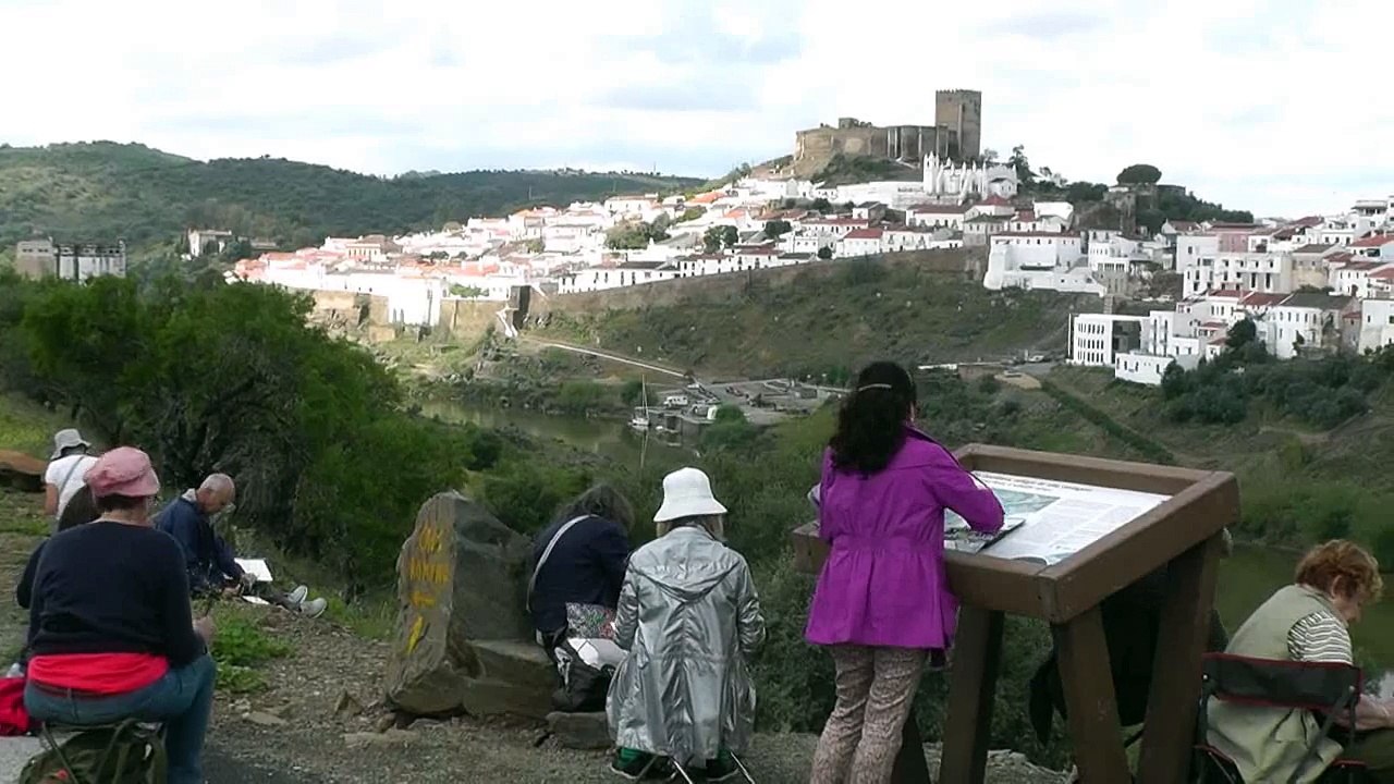 Aquarelles de synthèse et croquis à Mértola, sur la route du bleu.