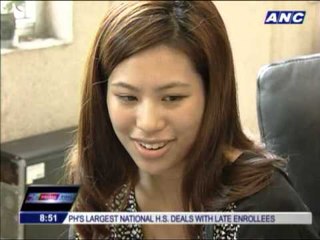 Pinay reporter's beauty catches Taiwan attention