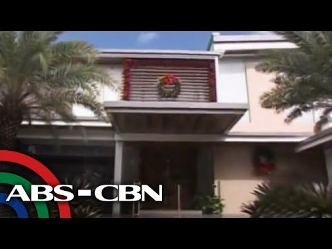 Kris tours house of Coco Martin