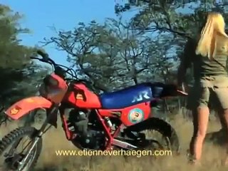 【衝撃映像】ライオンもビビる野生の少女エルザ【超貴重映像】