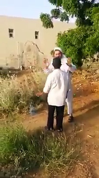 Fight Between Pathan & Bangali