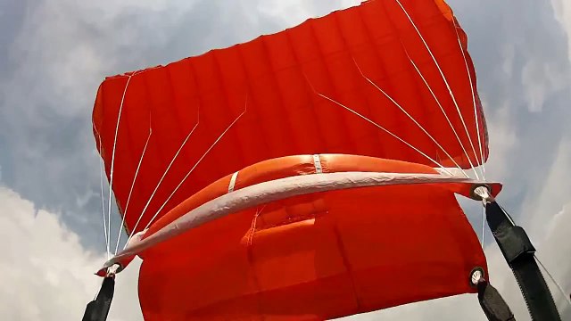 Cutaway double malfunction - Skydiving
