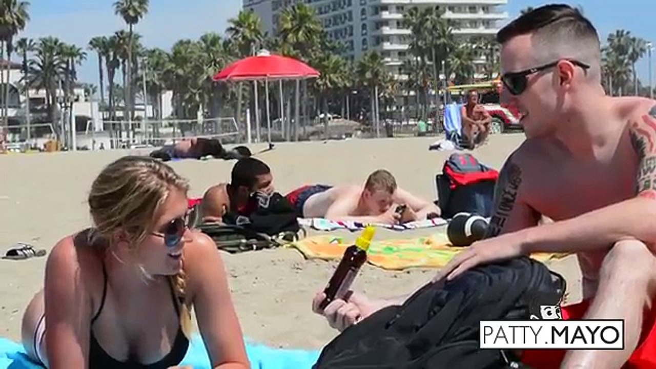Picking up sexy girls with a massage - Public Prank
